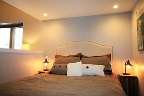 Mammoth Estates Condo - Free Parking & Pet Friendly