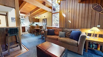 Mammoth Estates Condo - Free Parking & Pet Friendly