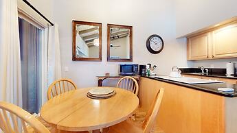 Mammoth Estates Condo - Free Parking & Pet Friendly