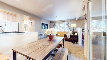 Mammoth Estates Condo - Free Parking & Pet Friendly