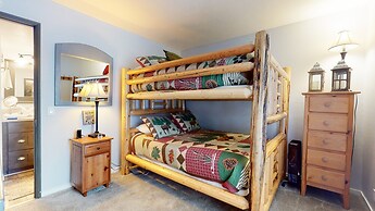 Mammoth Estates Condo - Free Parking & Pet Friendly