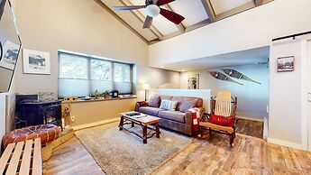 Mammoth Estates Condo - Free Parking & Pet Friendly