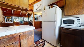 Mammoth Estates Condo - Free Parking & Pet Friendly