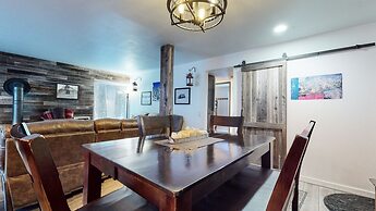 Mammoth Estates Condo - Free Parking & Pet Friendly