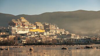 Hotel Indigo Diqing Moonlight City by IHG