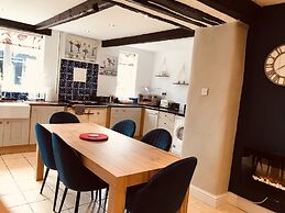 3 Bedroom Country Retreat - Dogs Welcome