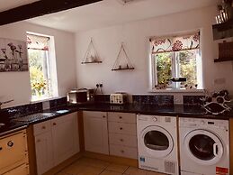 3 Bedroom Country Retreat - Dogs Welcome