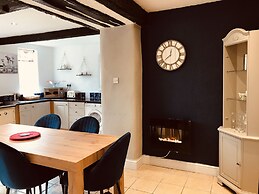 3 Bedroom Country Retreat - Dogs Welcome