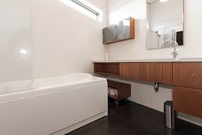 Reykjavík Luxury House - By the seaside