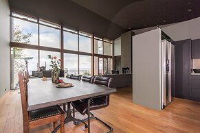 Reykjavík Luxury House - By the seaside
