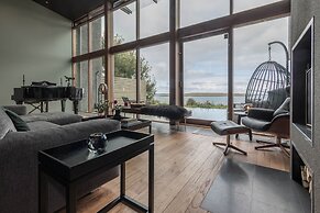 Reykjavík Luxury House - By the seaside