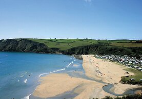 Cosy Cornish Cottage By The Sea and Local Pub