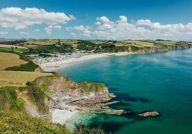 Cosy Cornish Cottage By The Sea and Local Pub
