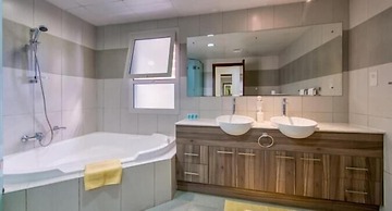 R&H 3BR Villa in RAK Beach Access 172