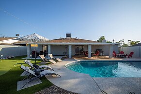 Scottsdale Osborn 3 Bedroom Home by RedAwning