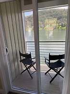 Lake Front Hotel