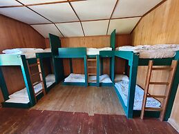 Lake Lodge Hostel