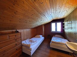 Lake Lodge Hostel