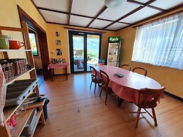 Lake Lodge Hostel