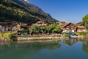 Lake Lodge Hostel