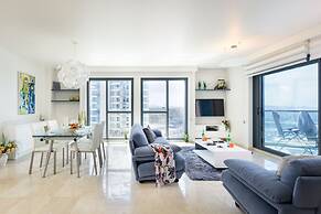 Deluxe 2 Bedroom Apartment in Herzylia