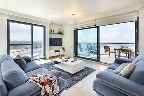 Deluxe 2 Bedroom Apartment in Herzylia