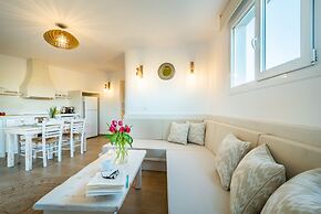 Klimata House - Private Hot Tub Pool & BBQ Villa