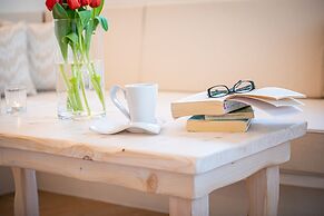 Klimata House - Private Hot Tub Pool & BBQ Villa