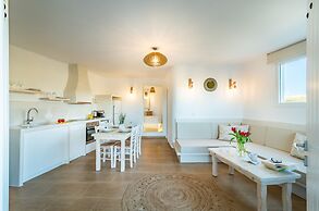 Klimata House - Private Hot Tub Pool & BBQ Villa