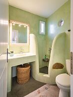 Klimata House - Private Hot Tub Pool & BBQ Villa