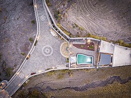 Klimata House - Private Hot Tub Pool & BBQ Villa