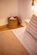 Klimata House - Private Hot Tub Pool & BBQ Villa