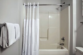 Modern Apartment | Close To Everything | CozySuites