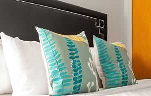 Contemporary 2BR 2BA Apartment In Downtown Indianapolis by CozySuites