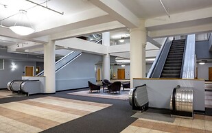 Beautiful 2BR 2BA In The Block by CozySuites