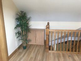 Dungannon 2 Bed Bungalow - Sleeps 5 - Pet Friendly
