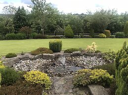 Dungannon 2 Bed Bungalow - Sleeps 5 - Pet Friendly