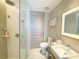 HARRIS Suites Puri Mansion Jakarta