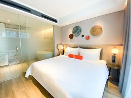 HARRIS Suites Puri Mansion Jakarta