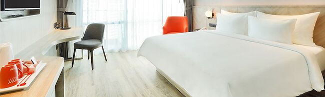 HARRIS Suites Puri Mansion Jakarta