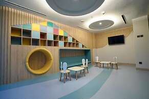 HARRIS Suites Puri Mansion Jakarta