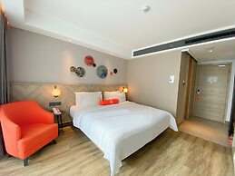 HARRIS Suites Puri Mansion Jakarta