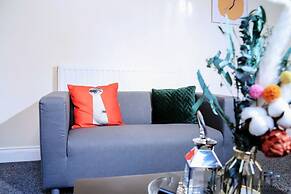 Beautiful 5-bed House Roker Beach