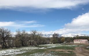 Classy Townhome near Old Town, Breweries, & River!