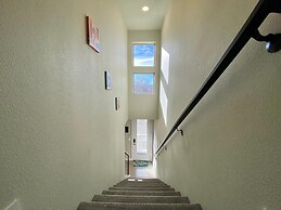 Classy Townhome near Old Town, Breweries, & River!