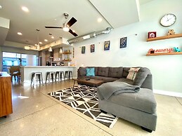 Classy Townhome near Old Town, Breweries, & River!