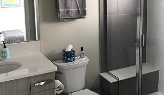 Classy Townhome near Old Town, Breweries, & River!