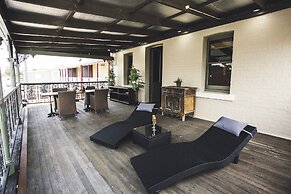 William Arnott Boutique Hotel