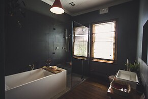 William Arnott Boutique Hotel