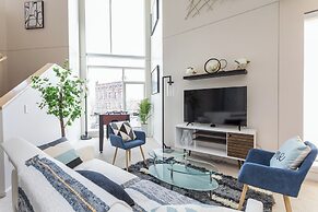 Modern Penthouse on Mass By CozySuites